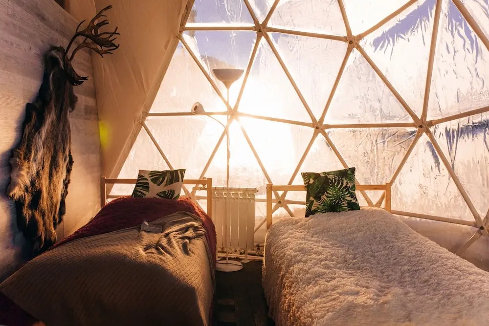 هتل آرورا ویلیج مارمونسک ایگلو